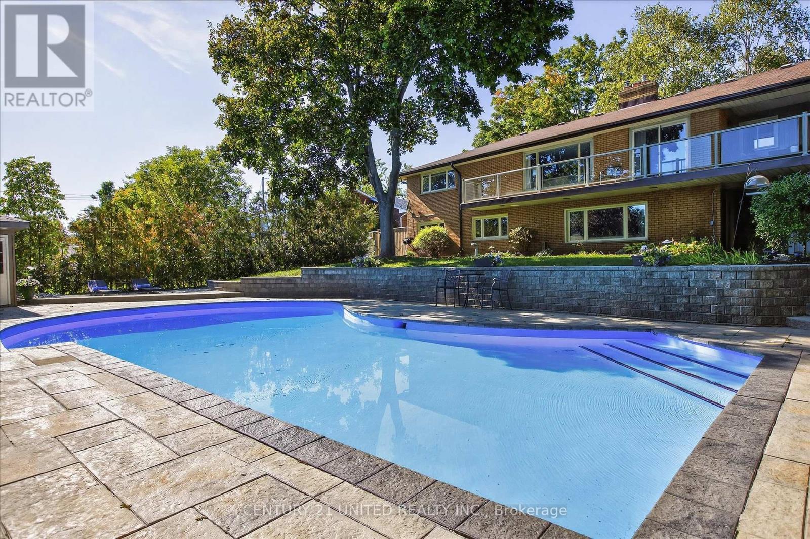 8 Oakwood Crescent, Peterborough, Ontario K9J 1N3 - Photo 45 - X12514050