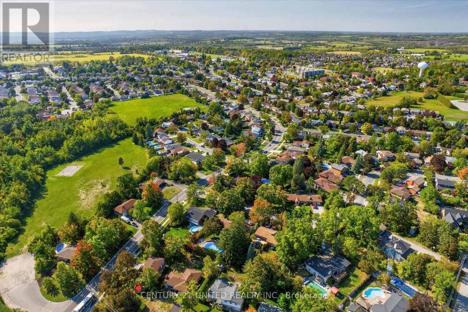 8 Oakwood Crescent, Peterborough, Ontario K9J 1N3 - Photo 47 - X12514050