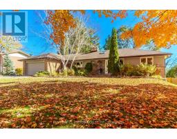 8 OAKWOOD CRESCENT, Peterborough, Ontario