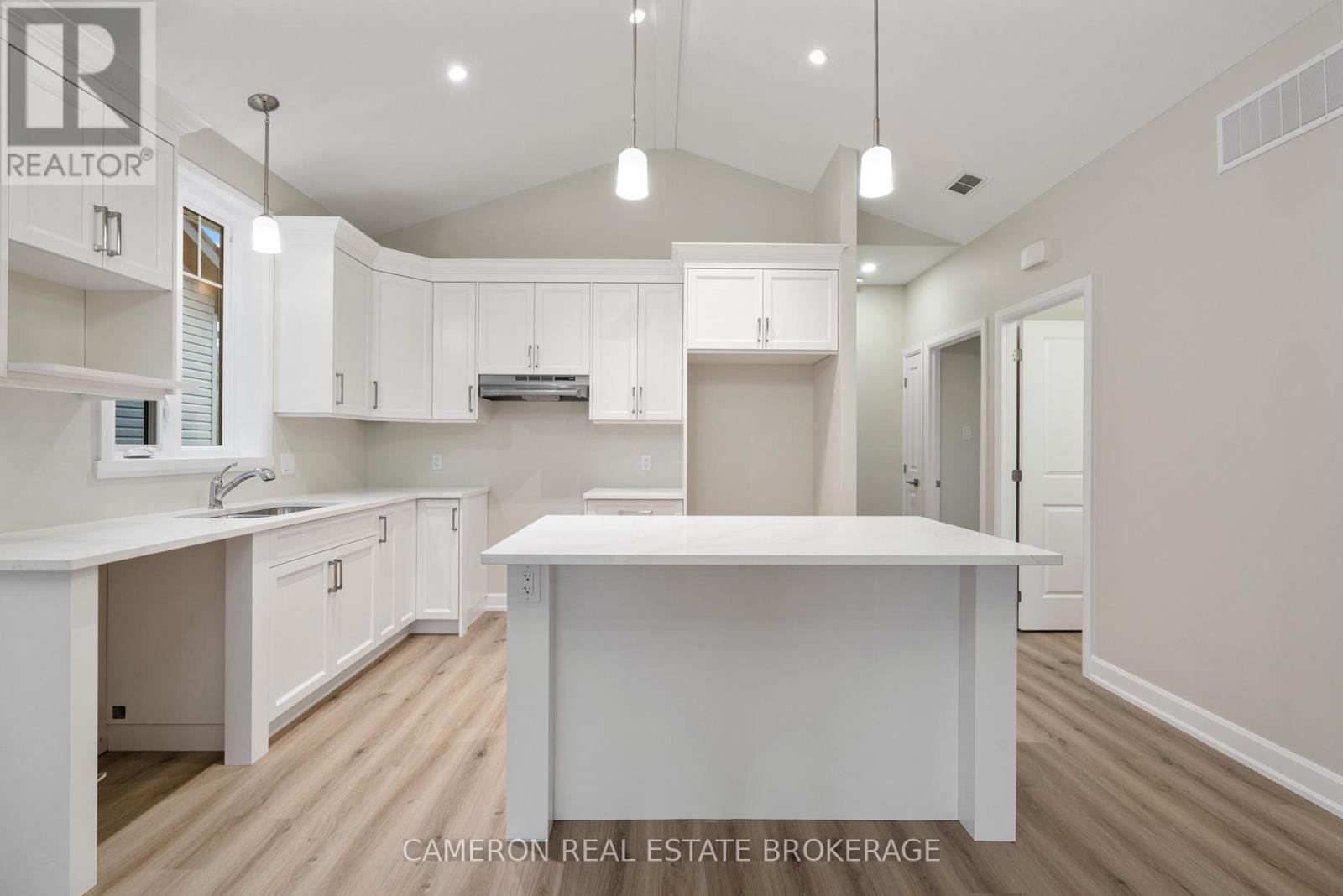 3149 Mauricy Street, Cornwall, Ontario  K6K 0A1 - Photo 4 - X12514168