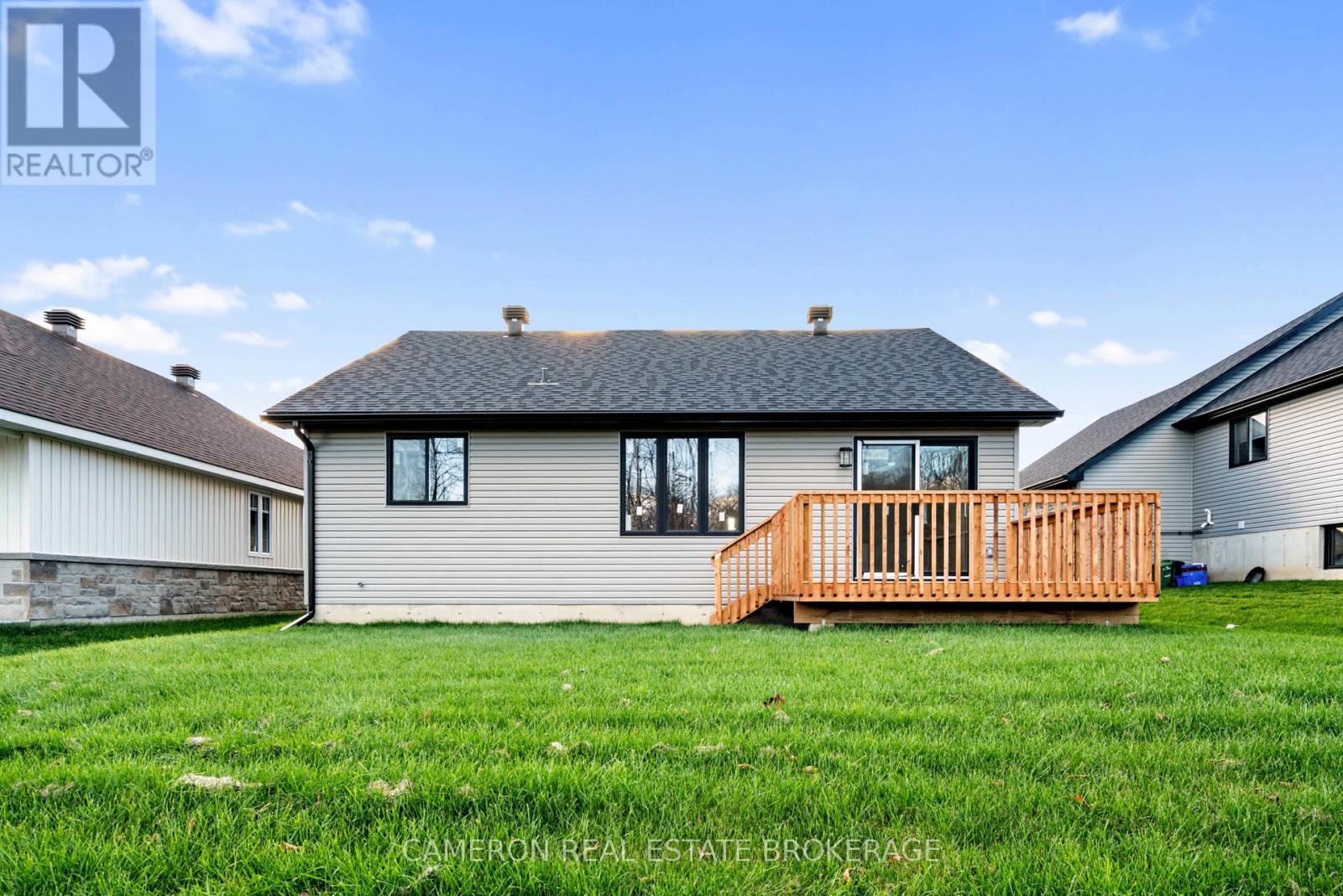 3153 Mauricy Street, Cornwall, Ontario K6K 0A1 - Photo 2 - X12514170