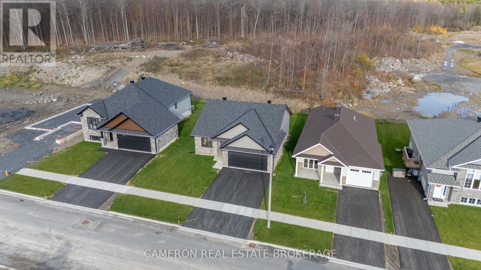 3153 Mauricy Street, Cornwall, Ontario K6K 0A1 - Photo 9 - X12514170