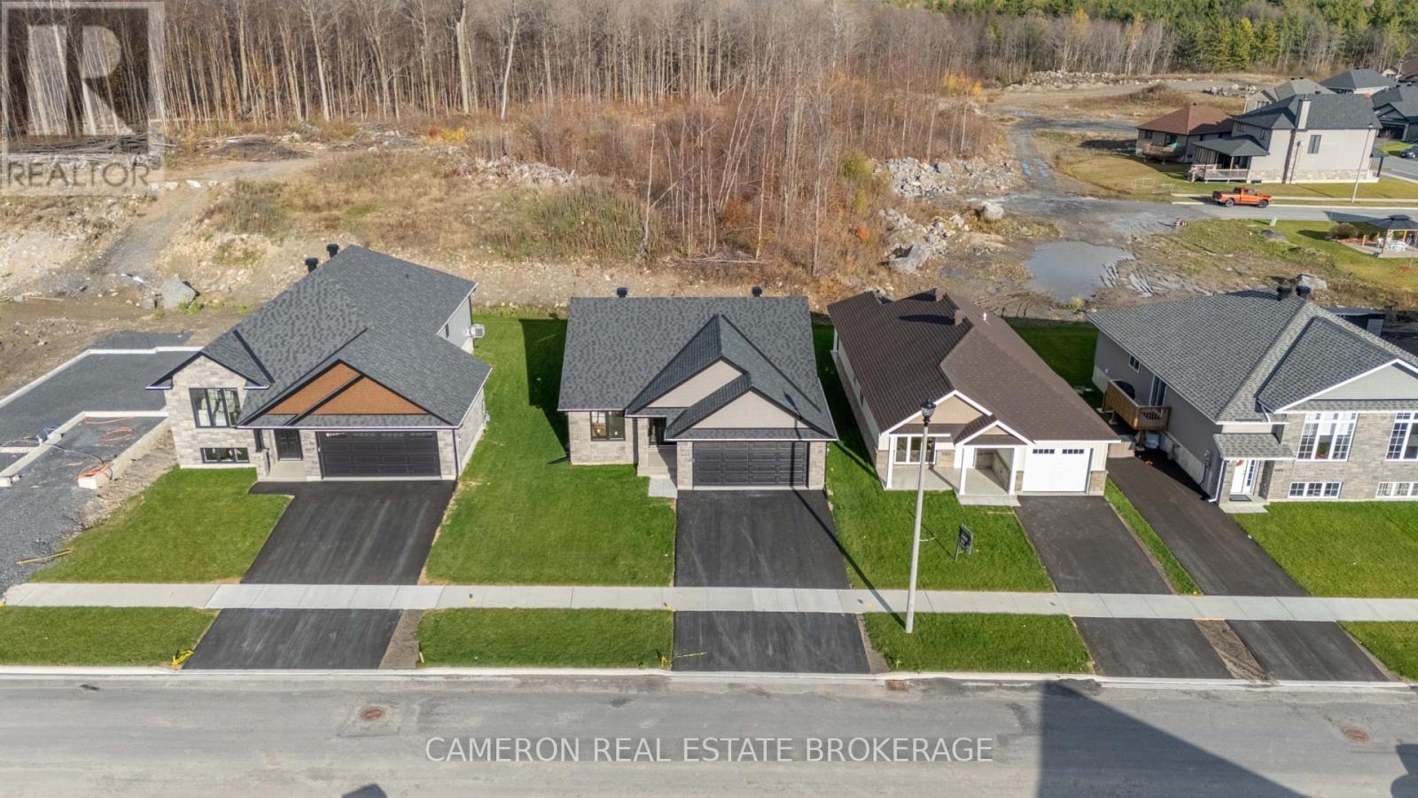 3153 Mauricy Street, Cornwall, Ontario K6K 0A1 - Photo 8 - X12514170