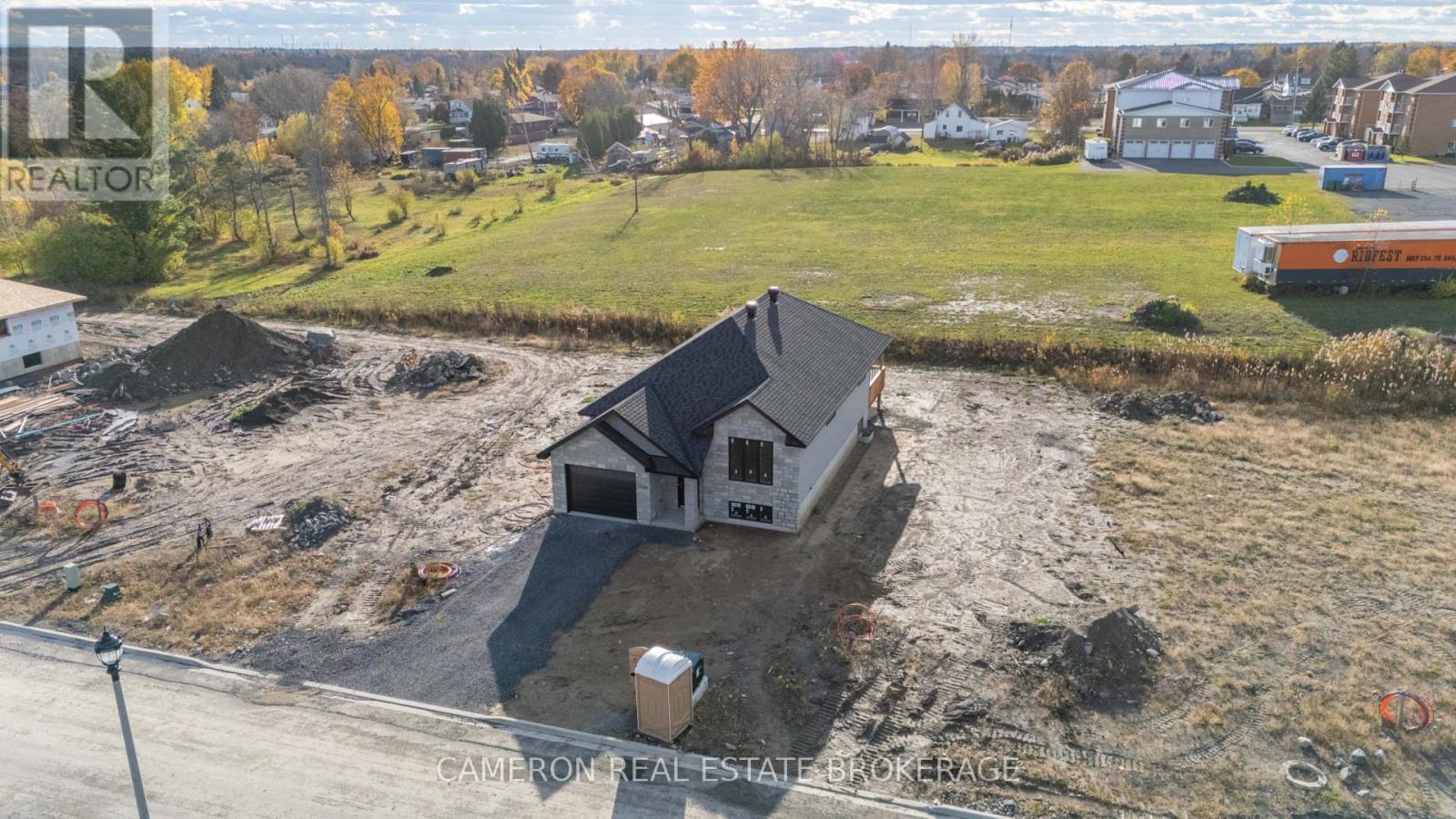 3166 Mauricy Street, Cornwall, Ontario K6K 0A1 - Photo 10 - X12514174