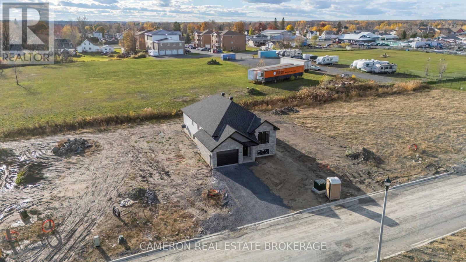 3166 Mauricy Street, Cornwall, Ontario K6K 0A1 - Photo 12 - X12514174