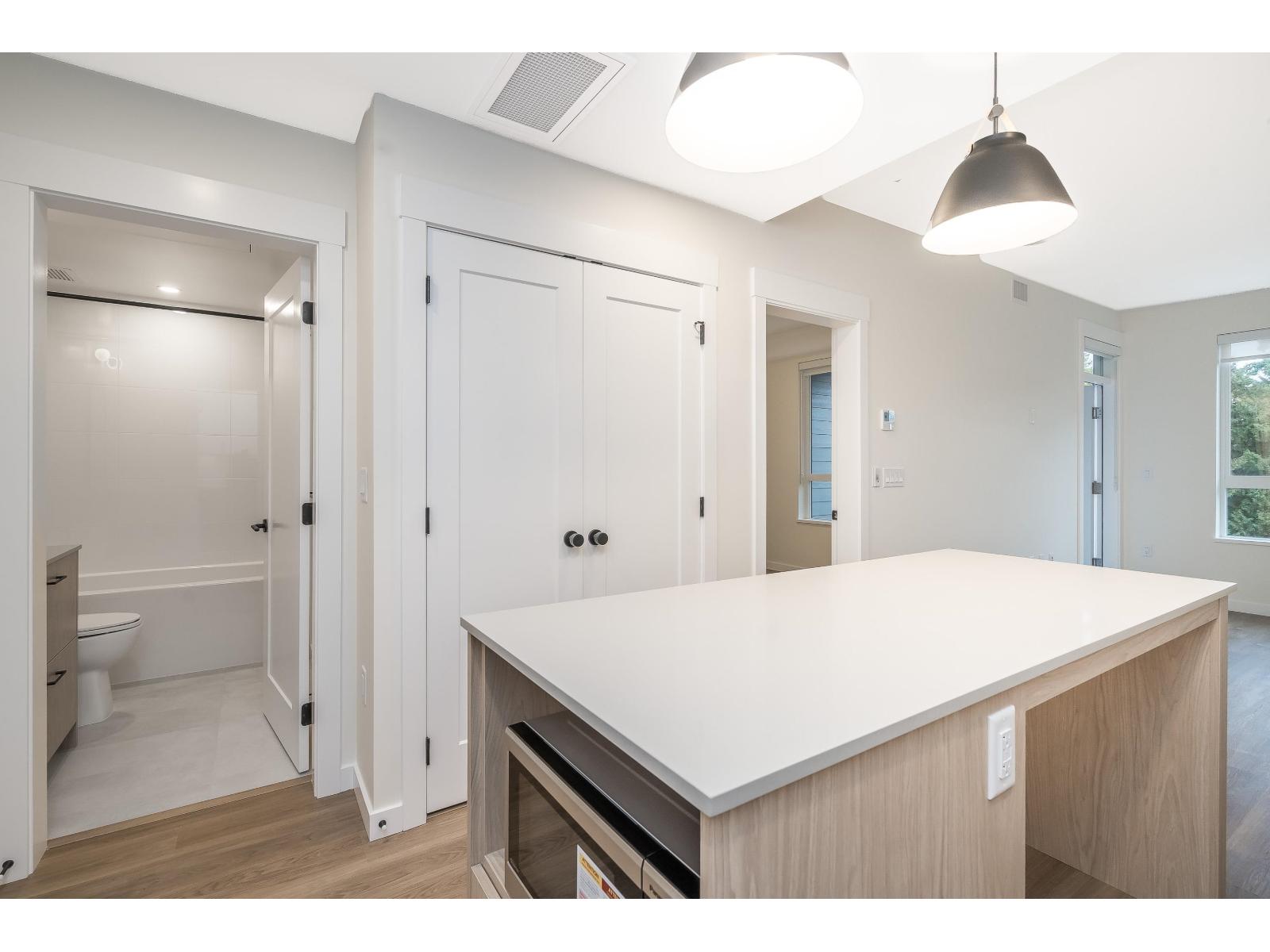 309 27215 Aldergrove Town Centre Drive, Langley, British Columbia  V4W 0E3 - Photo 13 - R3064629