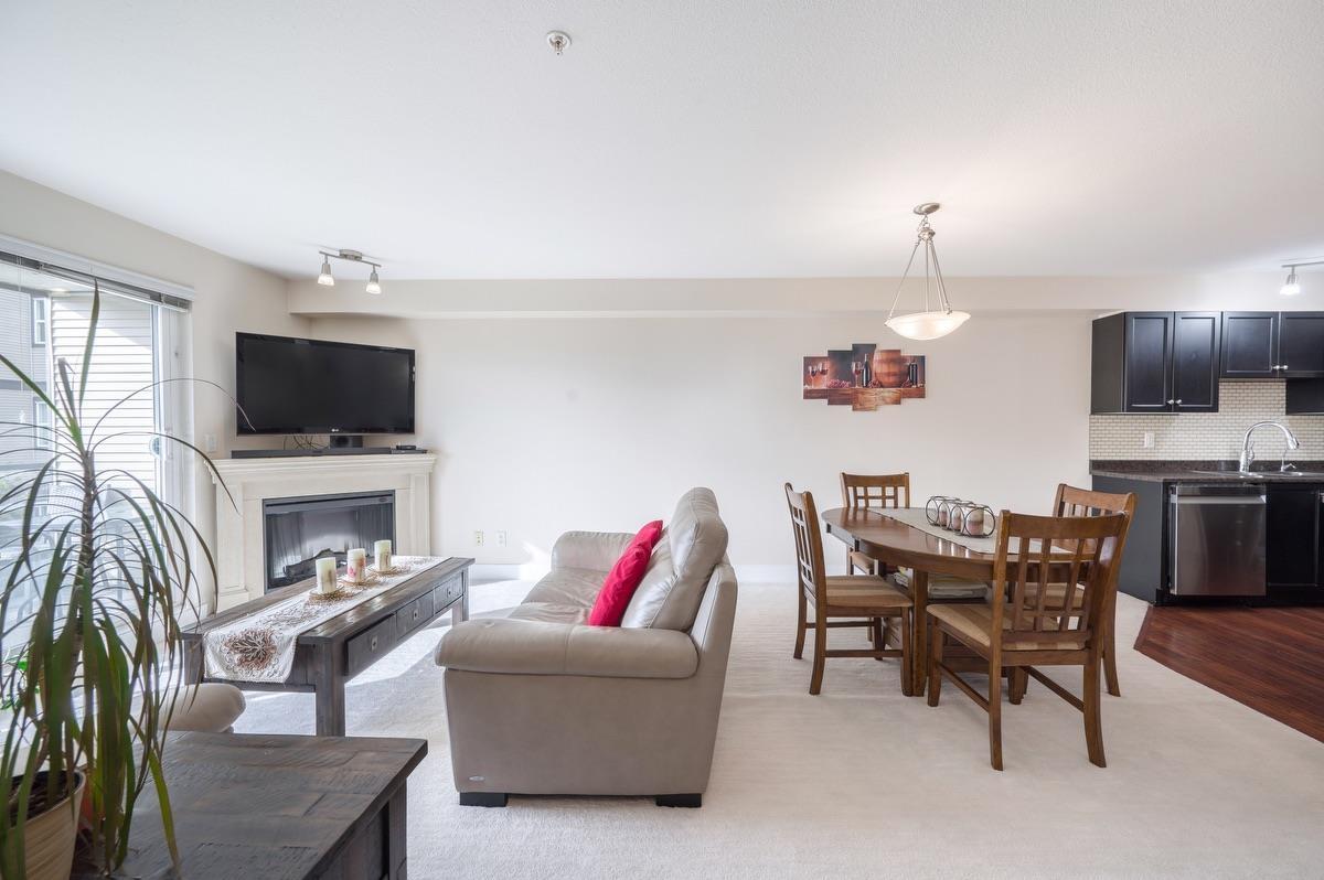 213 30525 CARDINAL AVENUE, Abbotsford, British Columbia