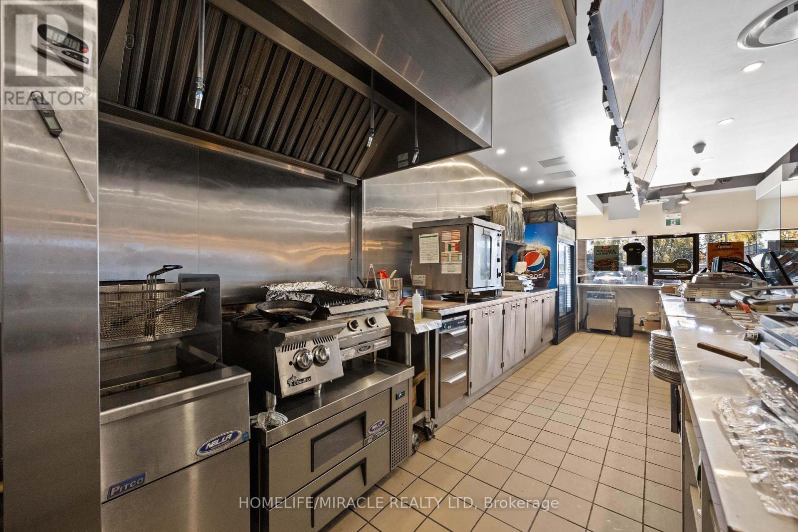 6 - 353 Duckworth Street, Barrie, Ontario  L4M 5C2 - Photo 10 - S12513842