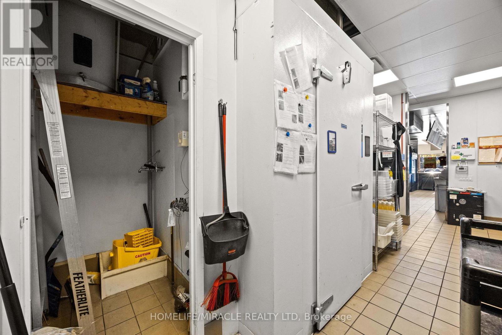 6 - 353 Duckworth Street, Barrie, Ontario  L4M 5C2 - Photo 15 - S12513842