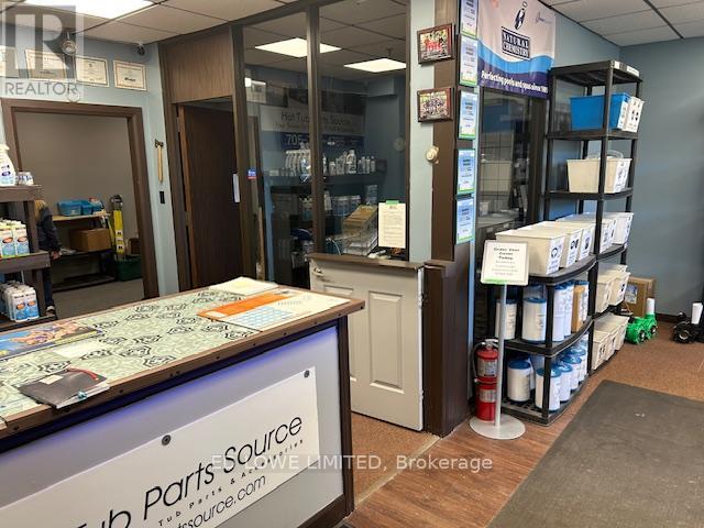 111-112 - 164 Innisfil Street, Barrie, Ontario  L4N 3E7 - Photo 2 - S12513870