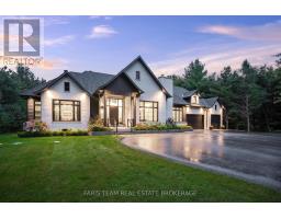 4 SYCAMORE CIRCLE, Springwater, Ontario