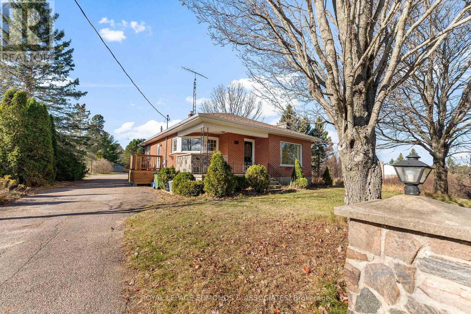 2323 B LINE ROAD, Laurentian Valley, Ontario