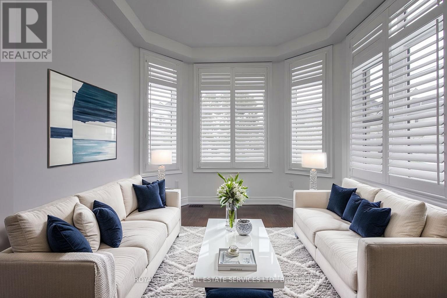 134 Zachary Crescent, Oakville, Ontario  L6H 0V5 - Photo 5 - W12513838