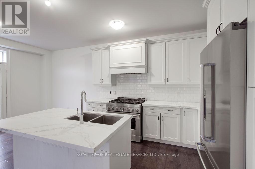 134 Zachary Crescent, Oakville, Ontario  L6H 0V5 - Photo 7 - W12513838