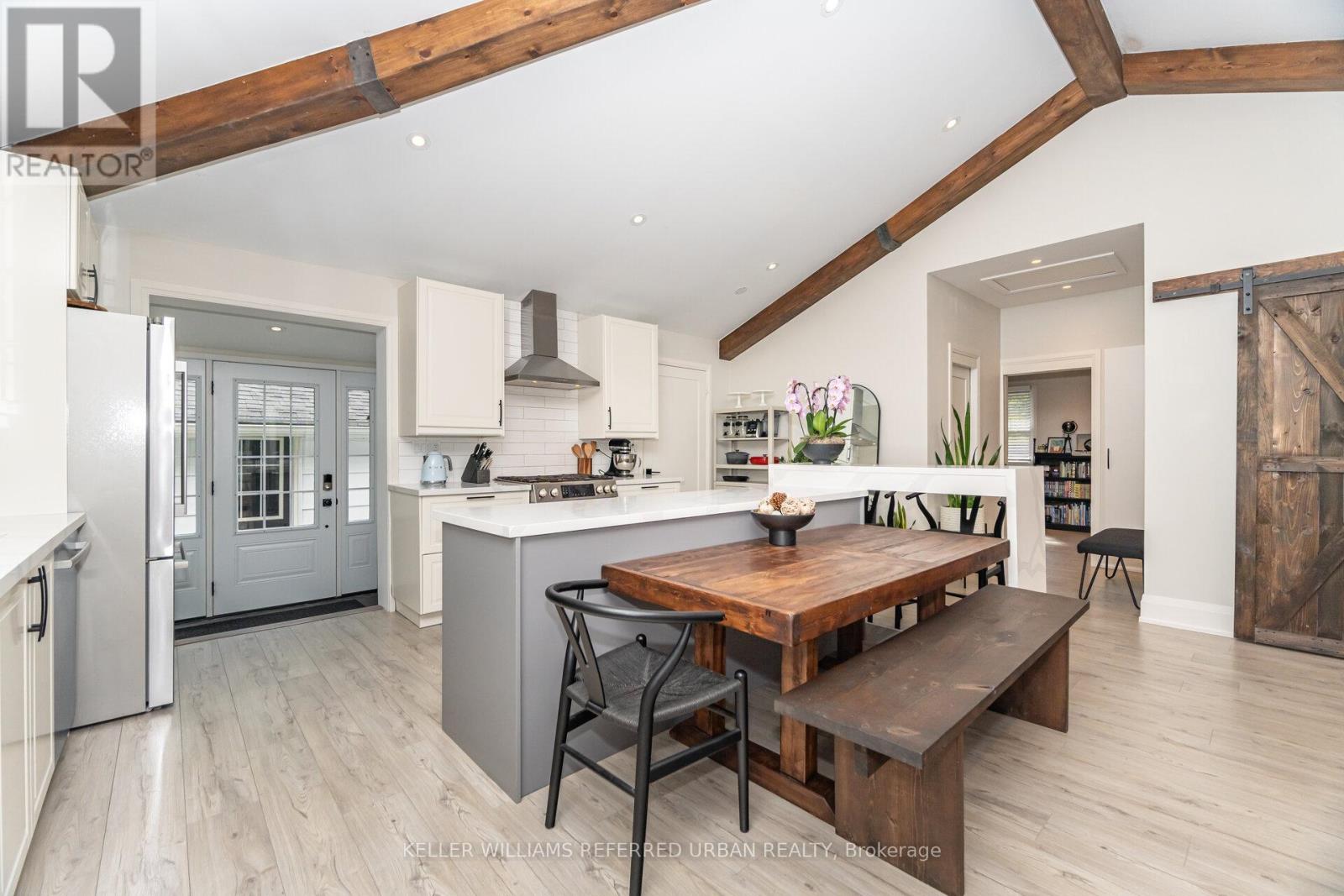 7067 Old Mill Lane, Mississauga, Ontario  L5W 1A1 - Photo 10 - W12513894