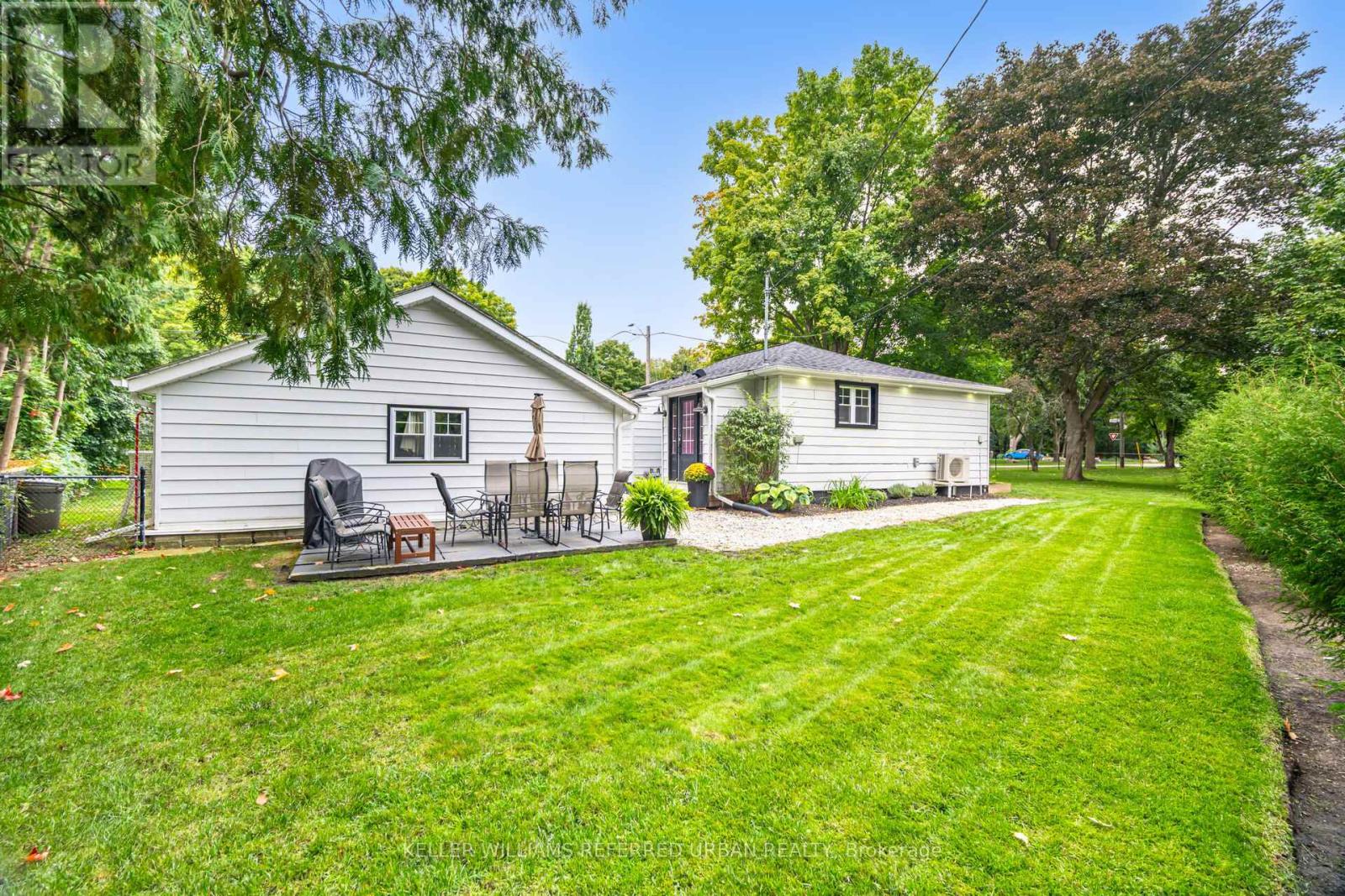 7067 Old Mill Lane, Mississauga, Ontario  L5W 1A1 - Photo 27 - W12513894