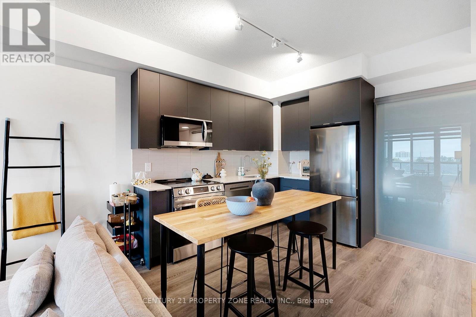 510 - 225 Malta Avenue, Brampton, Ontario  L6Y 4M5 - Photo 10 - W12513918