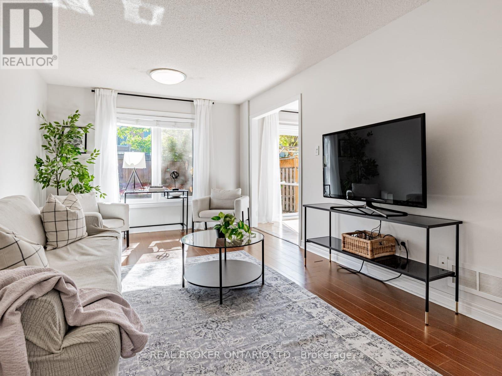 8 Rolling Hills Lane, Caledon, Ontario  L7E 1T9 - Photo 14 - W12513936