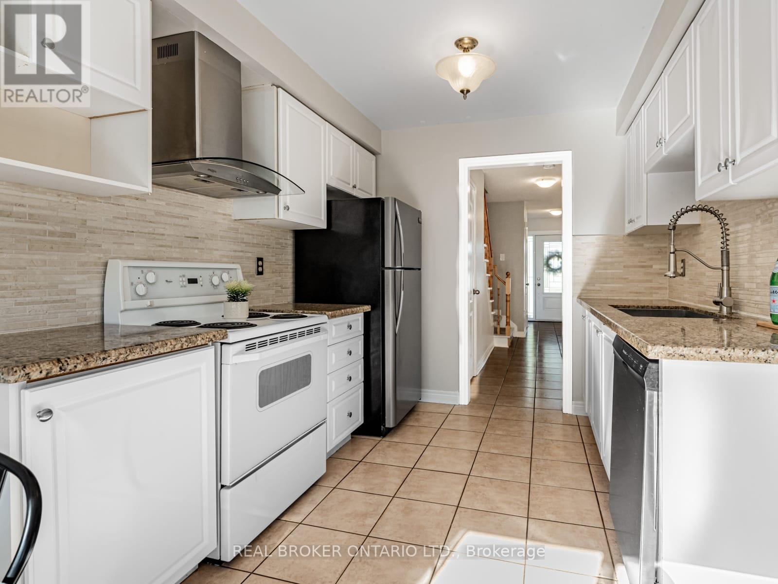 8 Rolling Hills Lane, Caledon, Ontario  L7E 1T9 - Photo 17 - W12513936