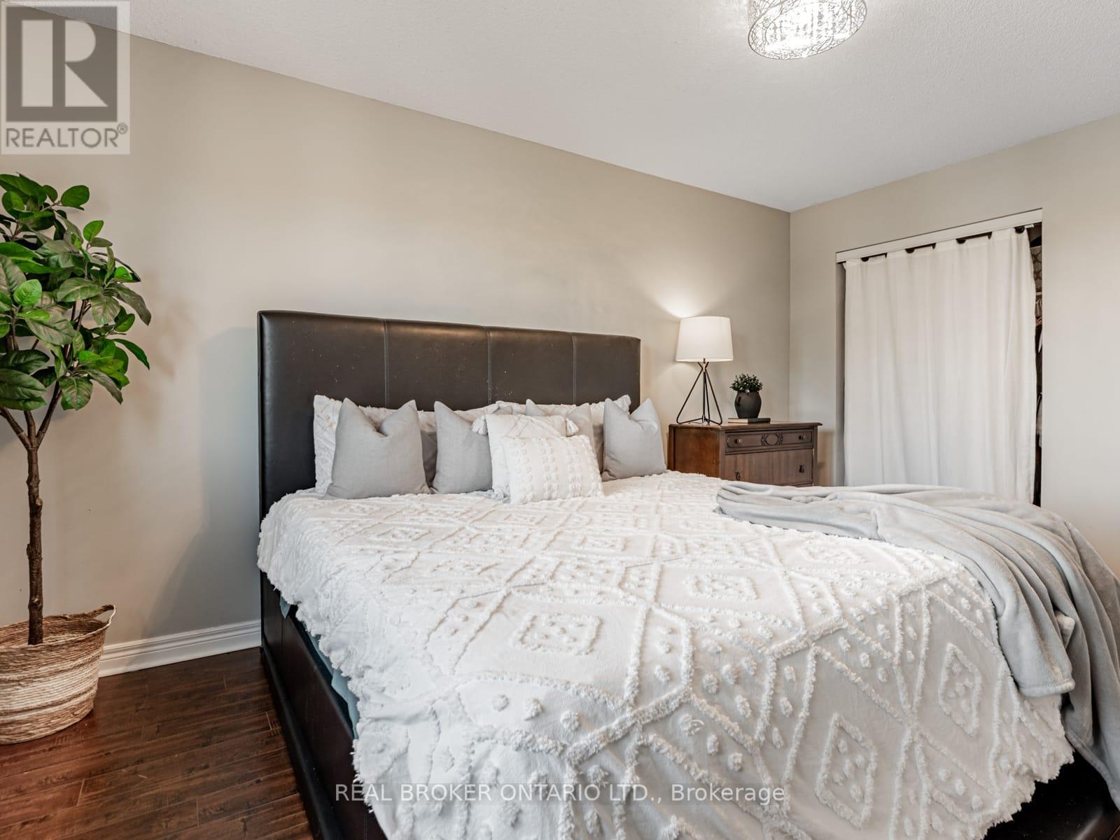 8 Rolling Hills Lane, Caledon, Ontario  L7E 1T9 - Photo 19 - W12513936