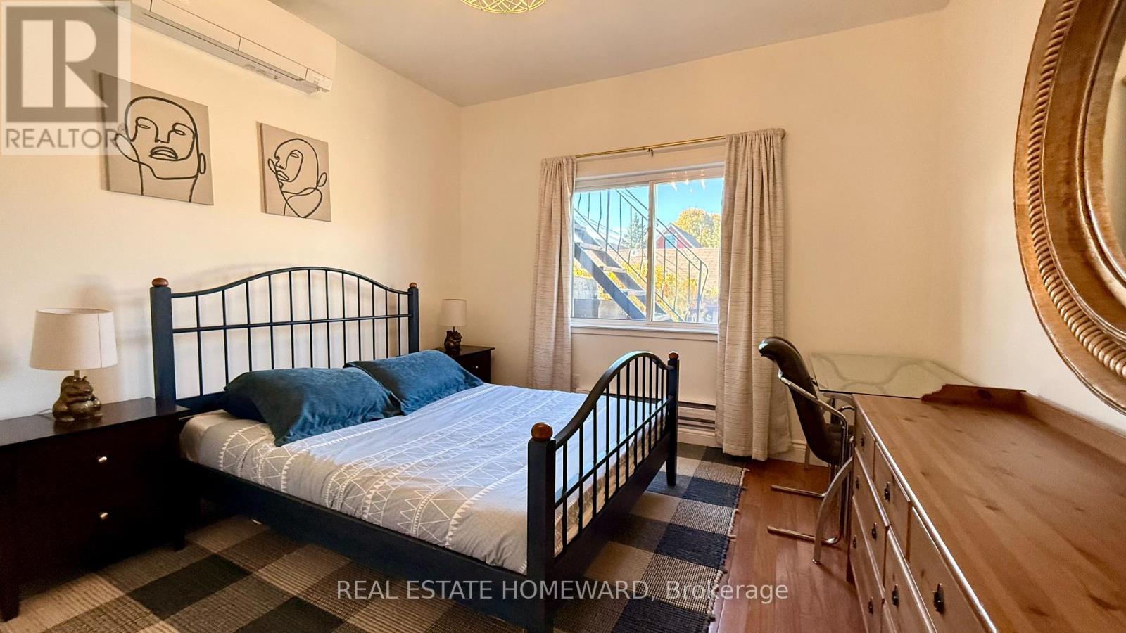 266 Symington Avenue, Toronto, Ontario  M6P 3W8 - Photo 11 - W12513950