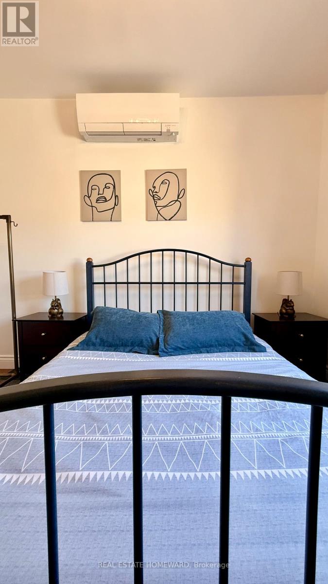 266 Symington Avenue, Toronto, Ontario  M6P 3W8 - Photo 12 - W12513950