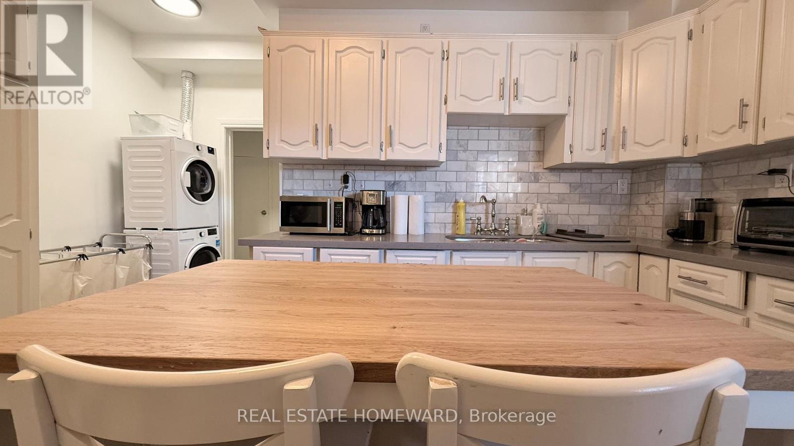 266 Symington Avenue, Toronto, Ontario  M6P 3W8 - Photo 8 - W12513950