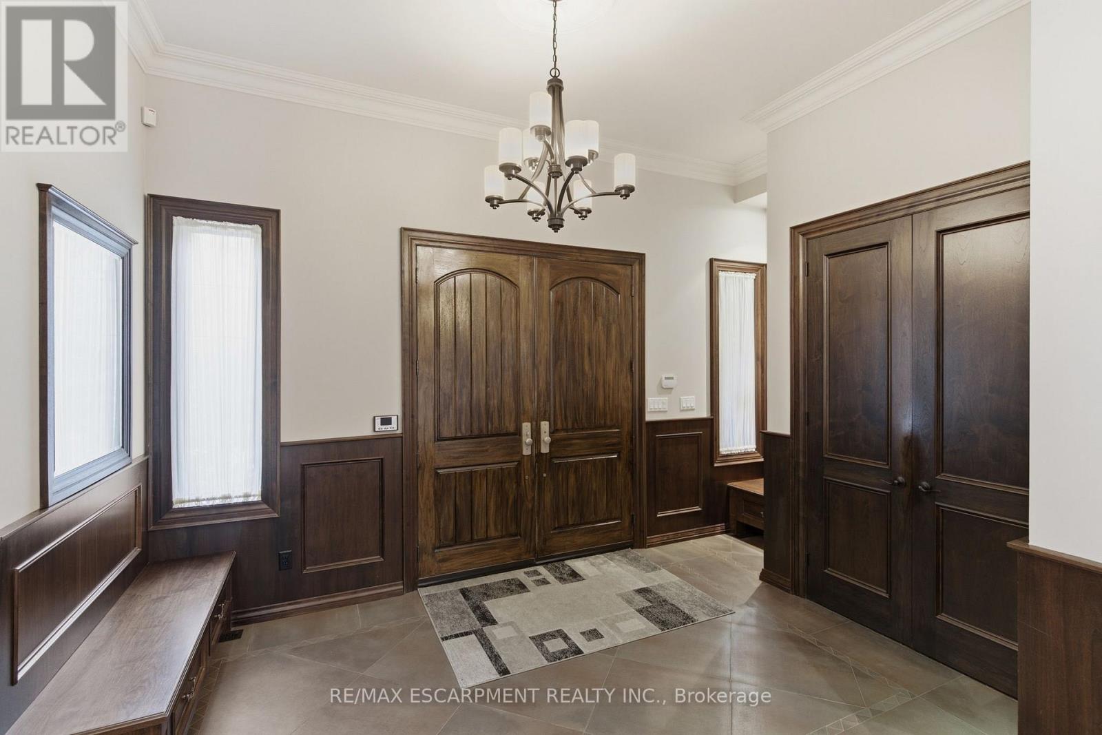 1366 Wilson Avenue, Mississauga, Ontario  L5G 3K2 - Photo 3 - W12513954