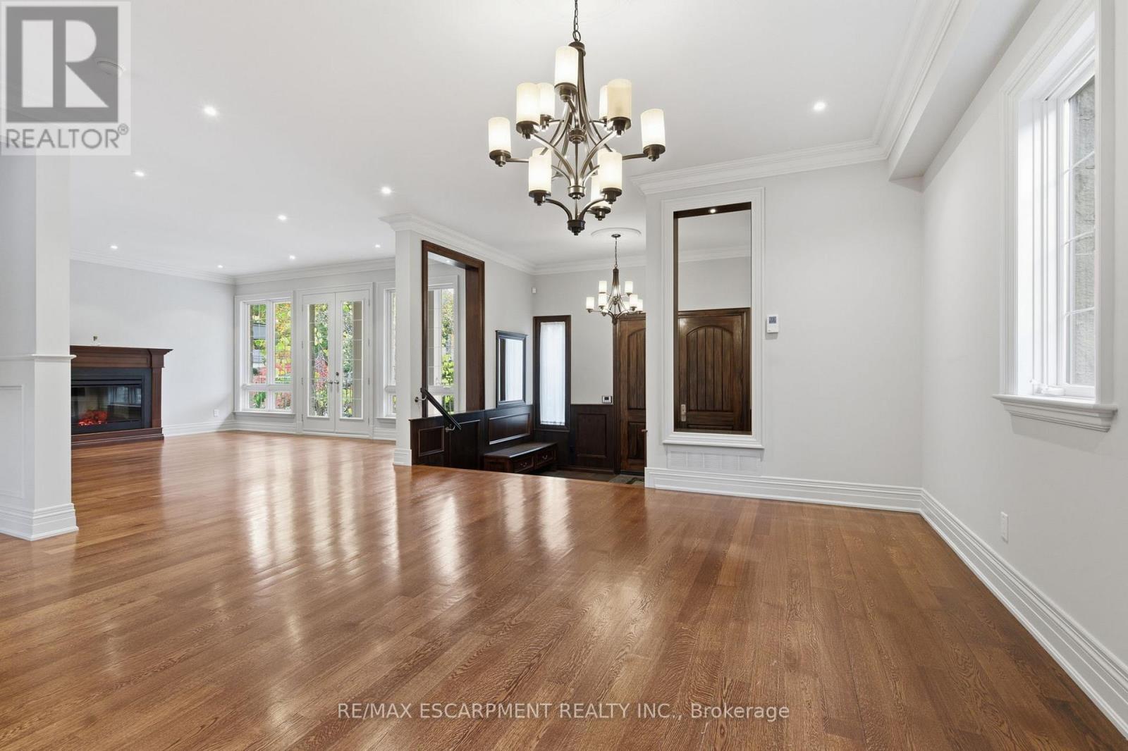 1366 Wilson Avenue, Mississauga, Ontario  L5G 3K2 - Photo 7 - W12513954