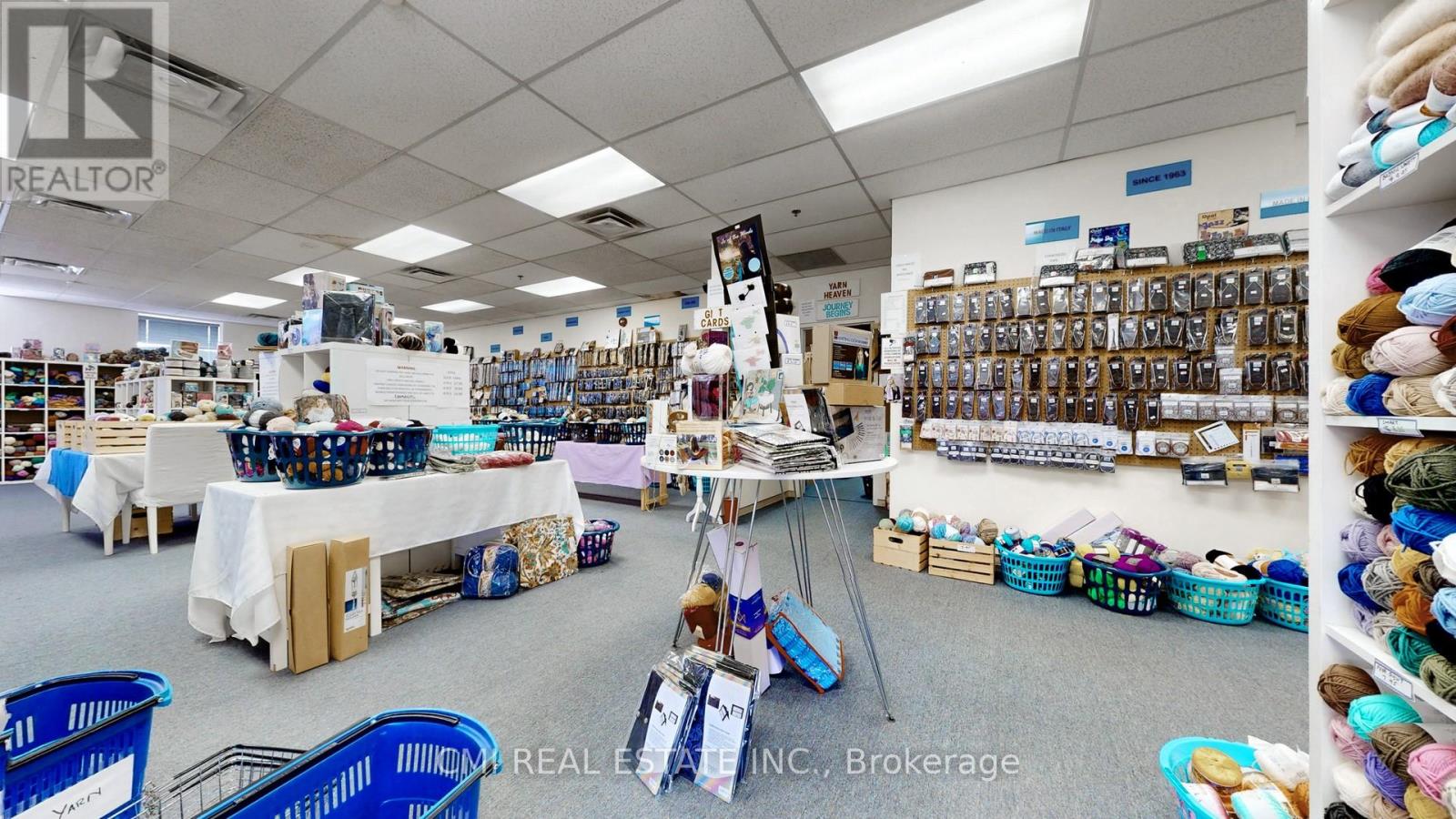 44 Martin Ross Avenue, Toronto, Ontario  M3J 2L4 - Photo 3 - W12513960