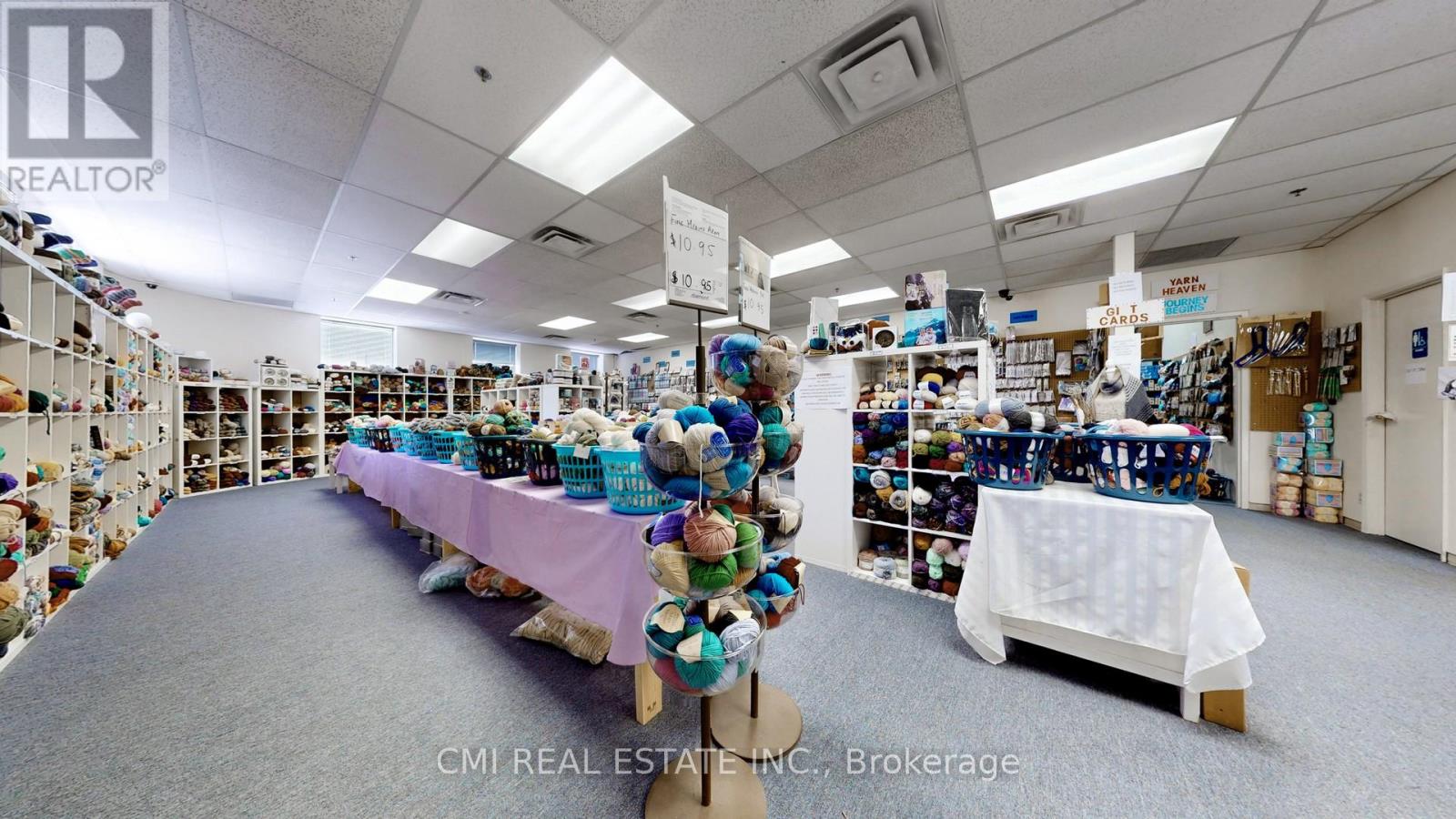 44 Martin Ross Avenue, Toronto, Ontario  M3J 2L4 - Photo 6 - W12513960