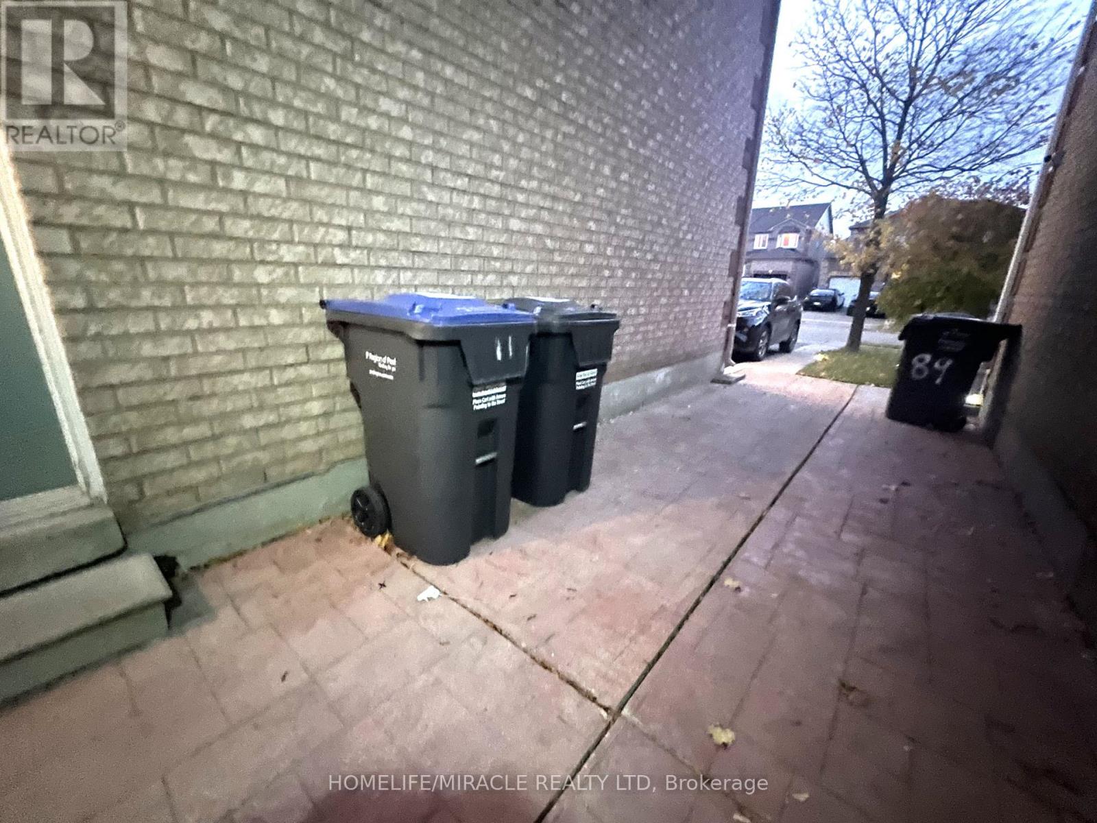 Bsmt - 87 Mosley Crescent, Brampton, Ontario  L6Y 5C9 - Photo 9 - W12513970