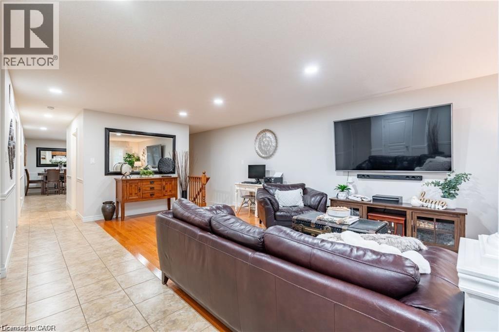 144 Sumner Crescent, Grimsby, Ontario  L3M 0B4 - Photo 4 - 40785854