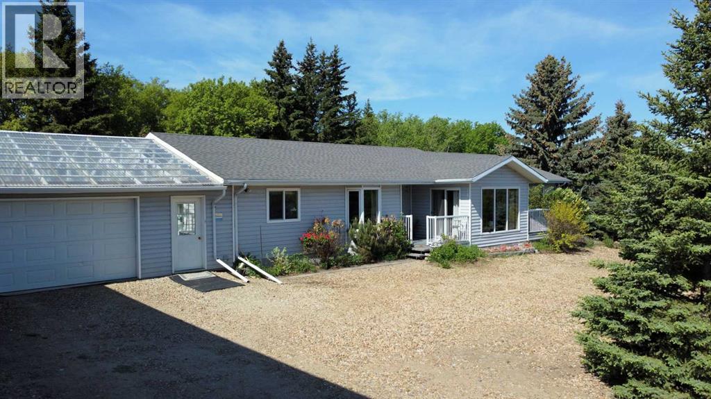 252073 Township Road 431a, Rural Ponoka County, Alberta  T4J 1R1 - Photo 2 - A2224828