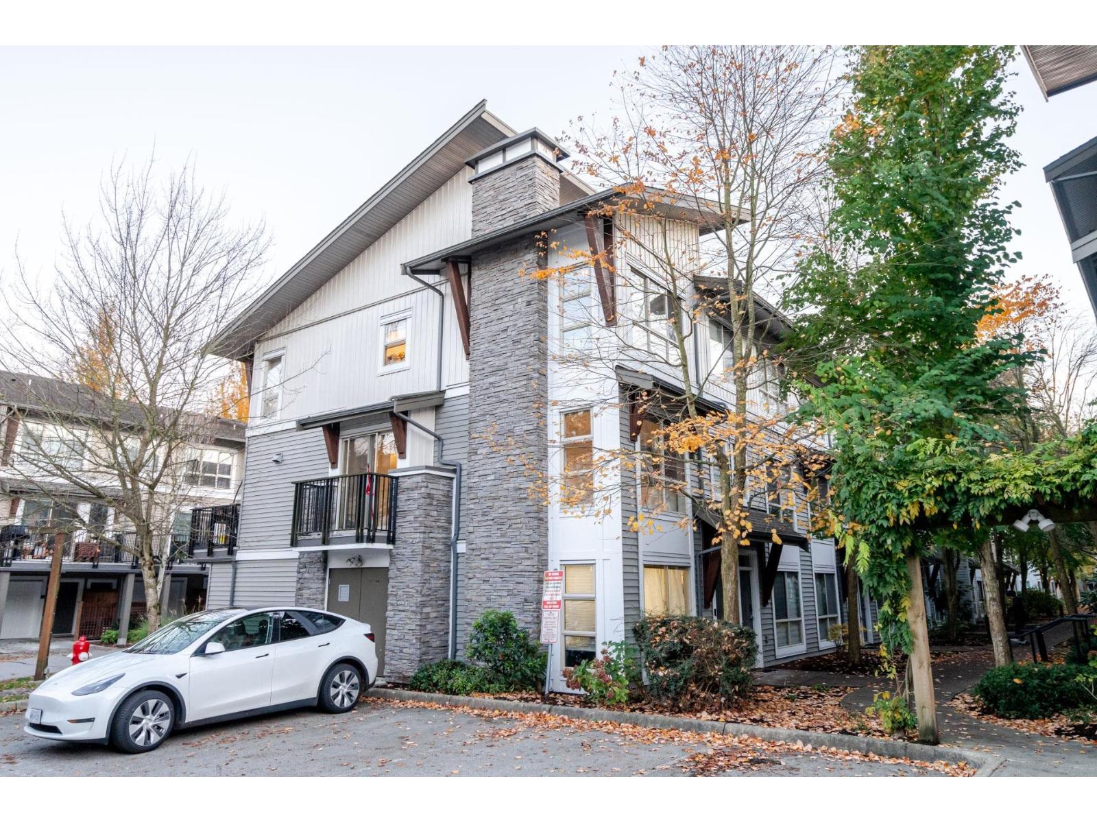 110 6671 121 STREET, Surrey, British Columbia