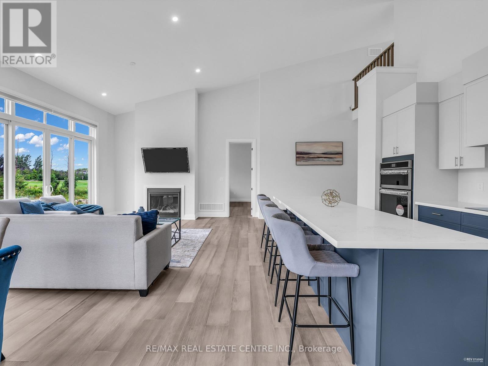 119 Sladden Court, Blue Mountains, Ontario N0H 2P0 - Photo 15 - X12513844