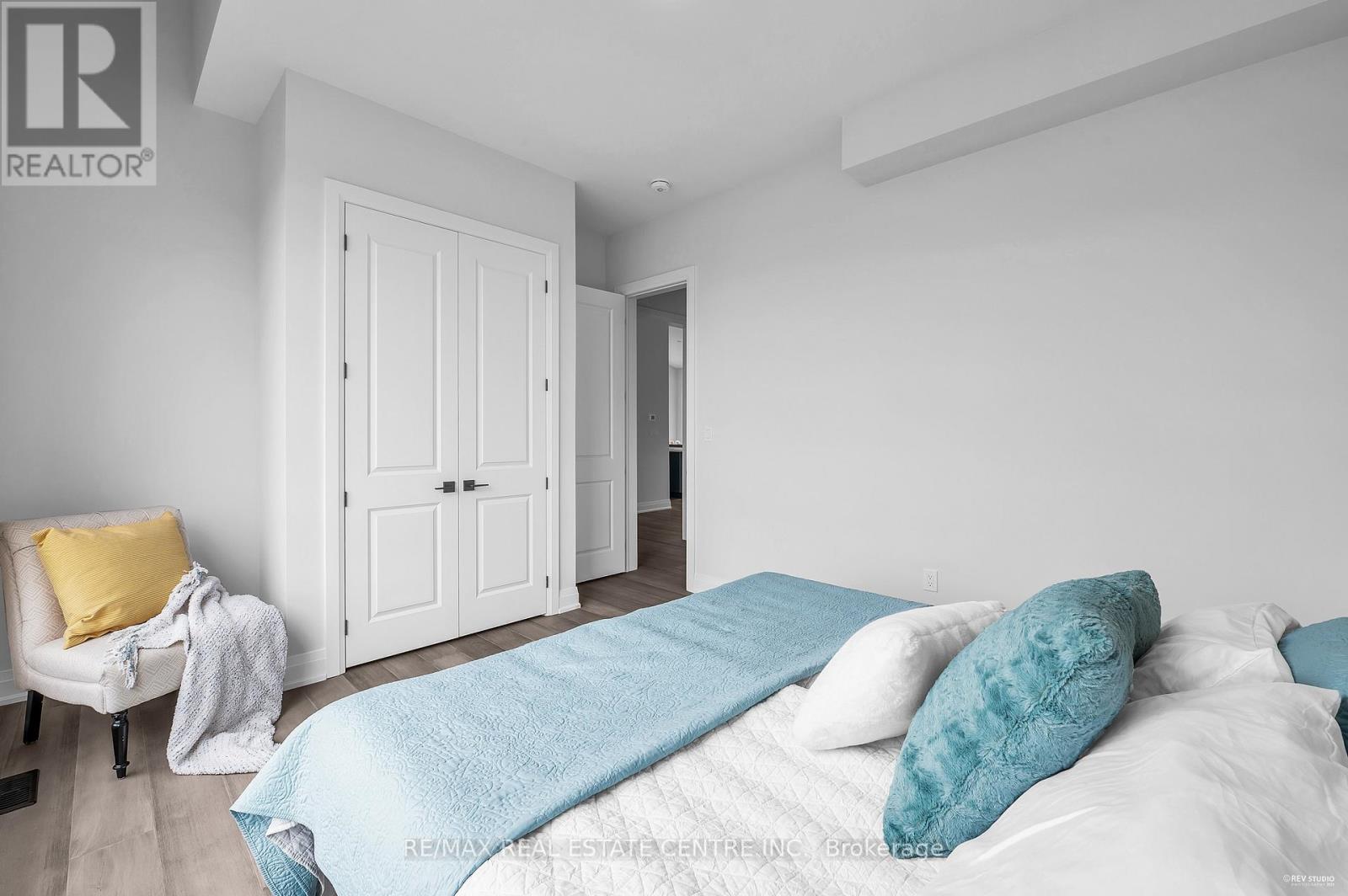 119 Sladden Court, Blue Mountains, Ontario N0H 2P0 - Photo 22 - X12513844