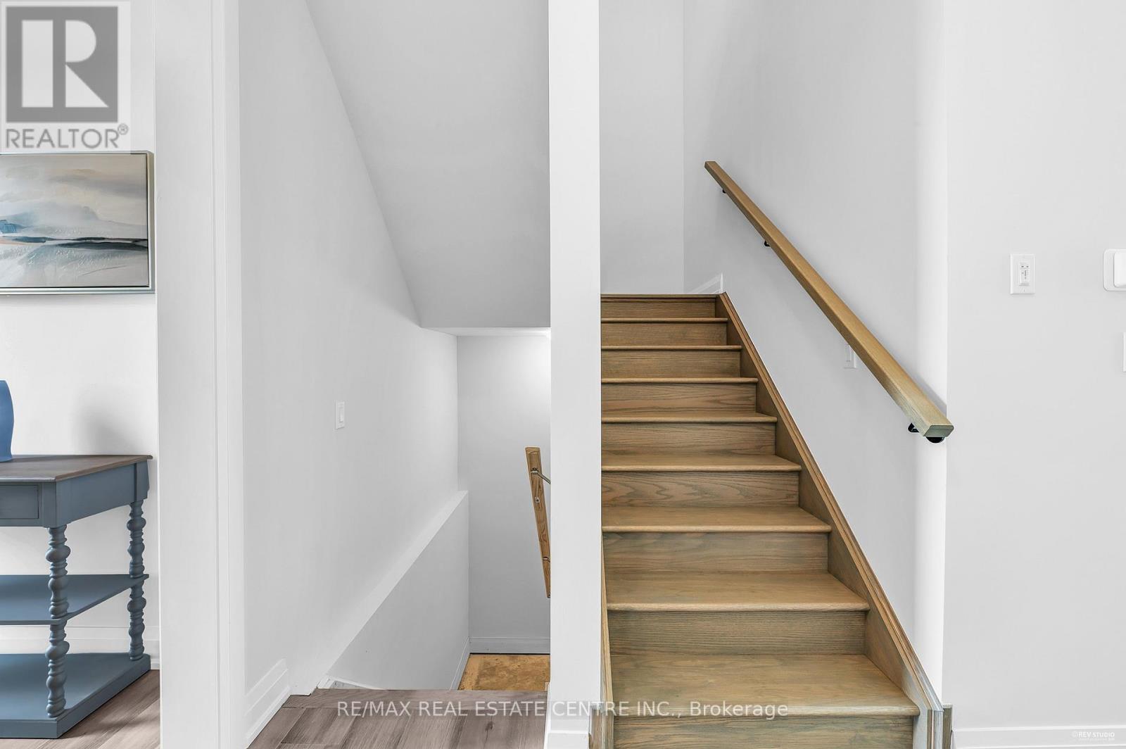 119 Sladden Court, Blue Mountains, Ontario N0H 2P0 - Photo 33 - X12513844