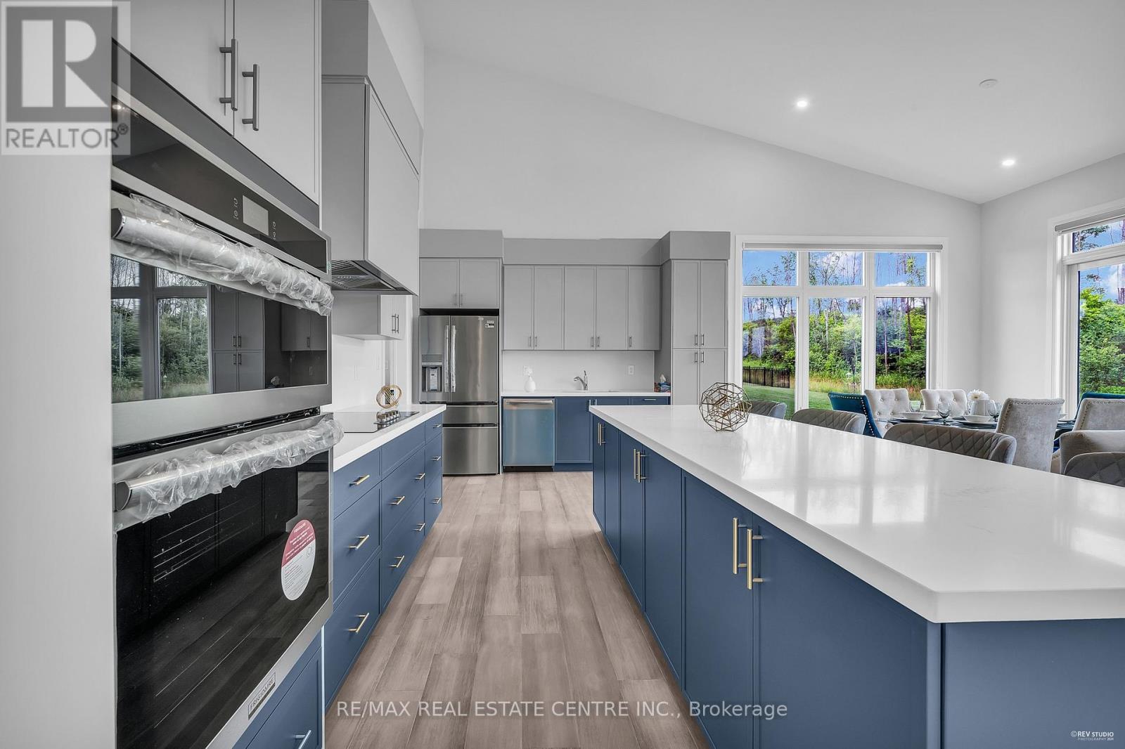 119 Sladden Court, Blue Mountains, Ontario N0H 2P0 - Photo 47 - X12513844