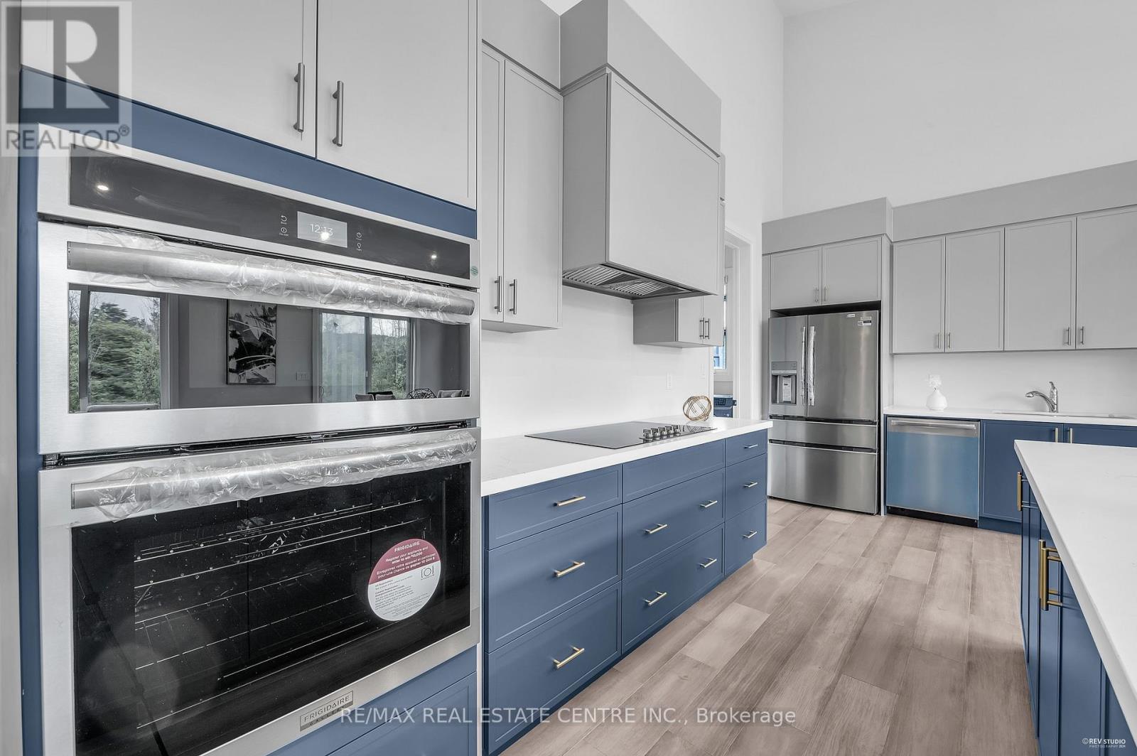 119 Sladden Court, Blue Mountains, Ontario N0H 2P0 - Photo 48 - X12513844