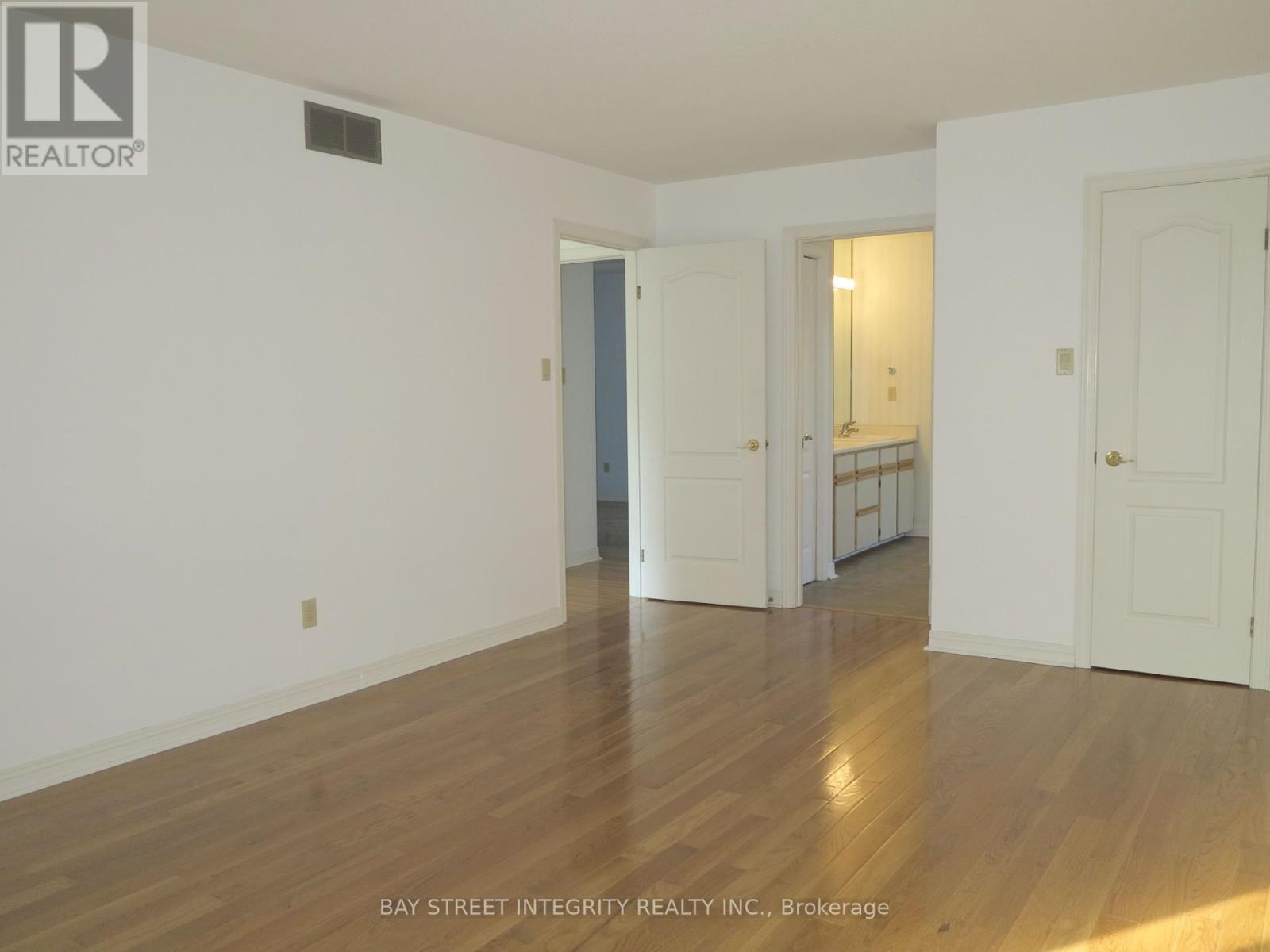 38 Orkney Crescent, London North, Ontario  N5X 3R7 - Photo 19 - X12513868