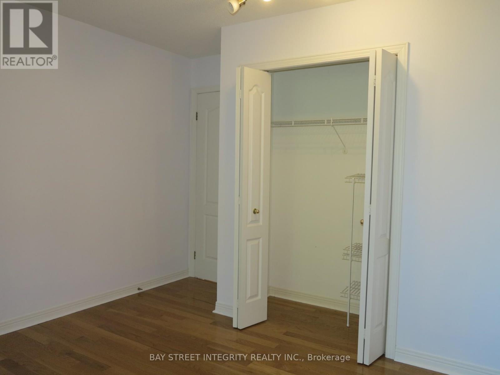 38 Orkney Crescent, London North, Ontario  N5X 3R7 - Photo 4 - X12513868