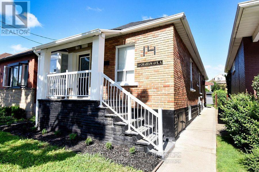 14 Graham Avenue S, Hamilton, Ontario L8K 2L8 - Photo 1 - X12513872