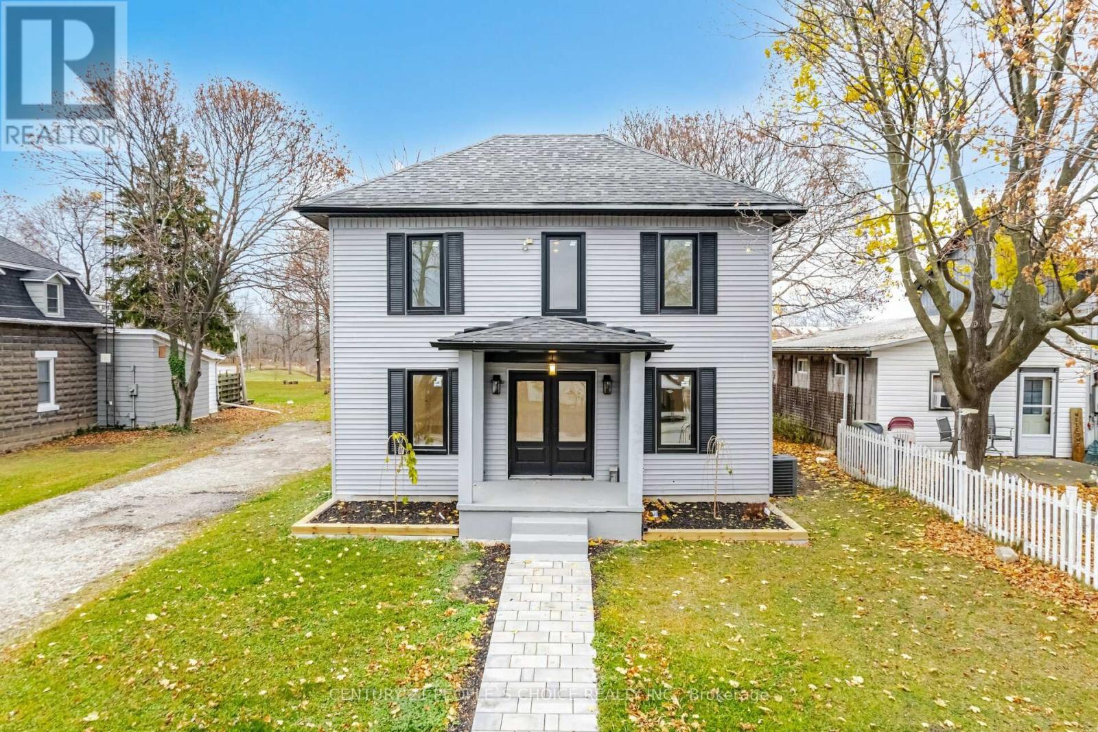 17 Park Street E, Haldimand, Ontario N0A 1P0 - Photo 1 - X12513878