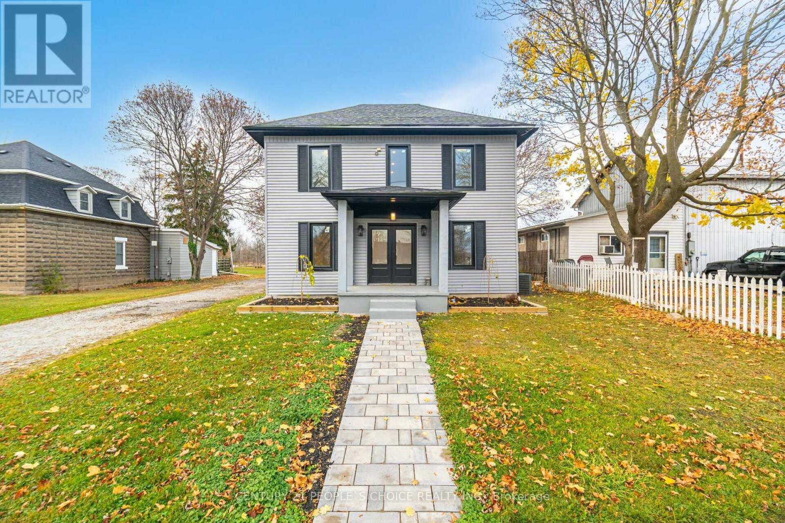 17 Park Street E, Haldimand, Ontario N0A 1P0 - Photo 2 - X12513878