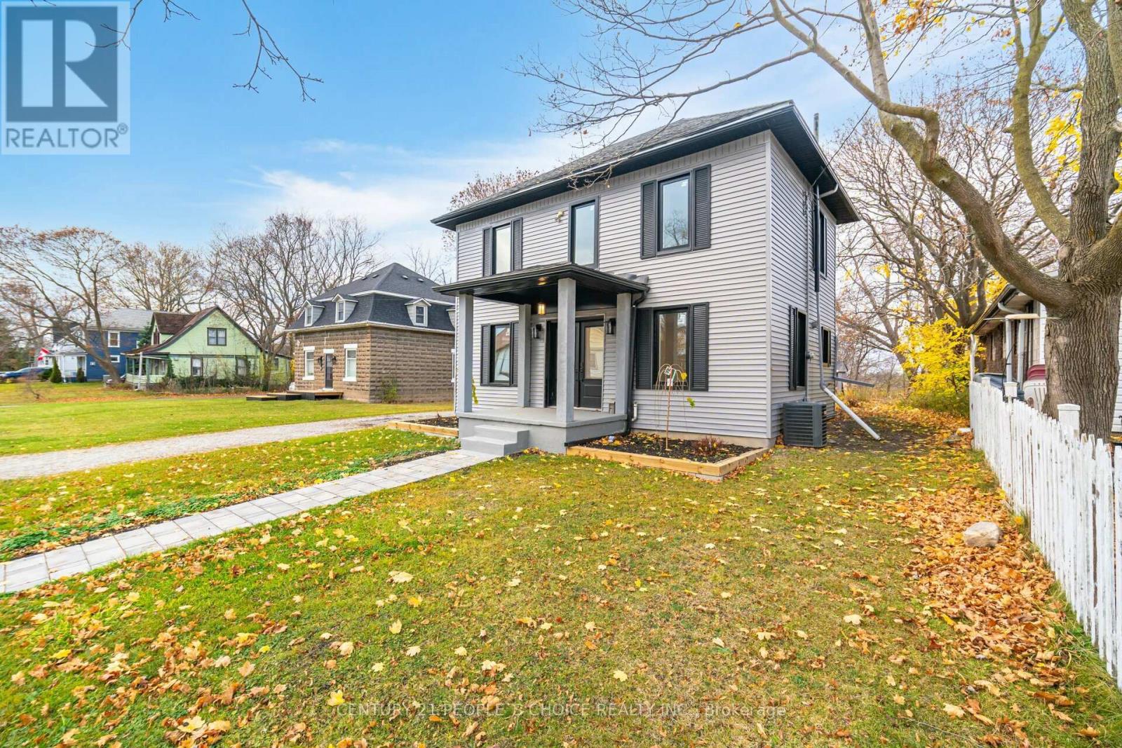 17 Park Street E, Haldimand, Ontario N0A 1P0 - Photo 3 - X12513878