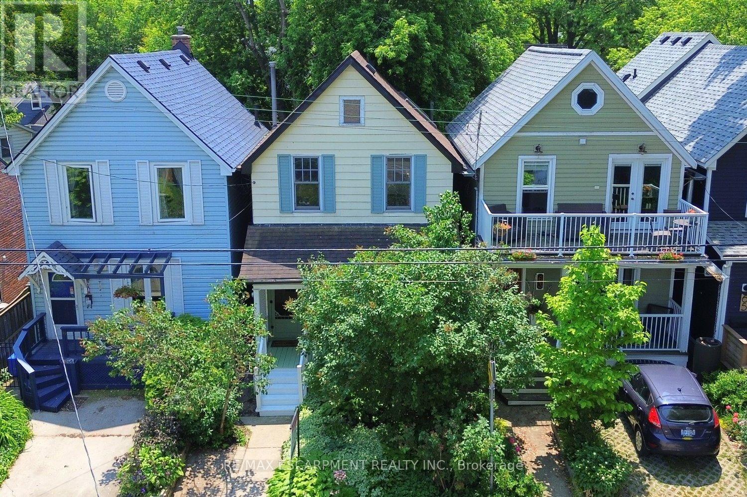 61 Burlington Street W, Hamilton, Ontario L8L 1G6 - Photo 1 - X12513934