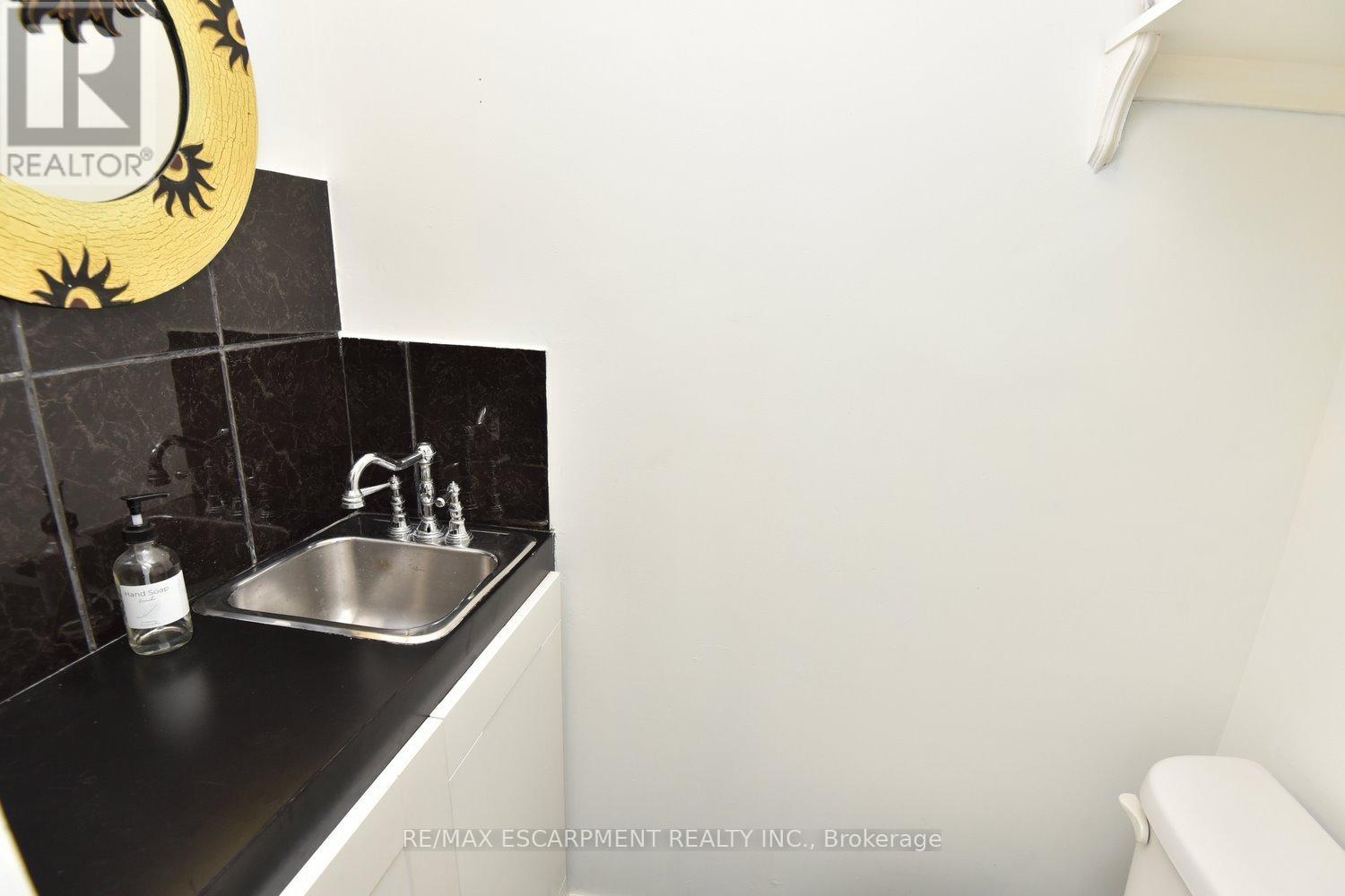 61 Burlington Street W, Hamilton, Ontario L8L 1G6 - Photo 22 - X12513934