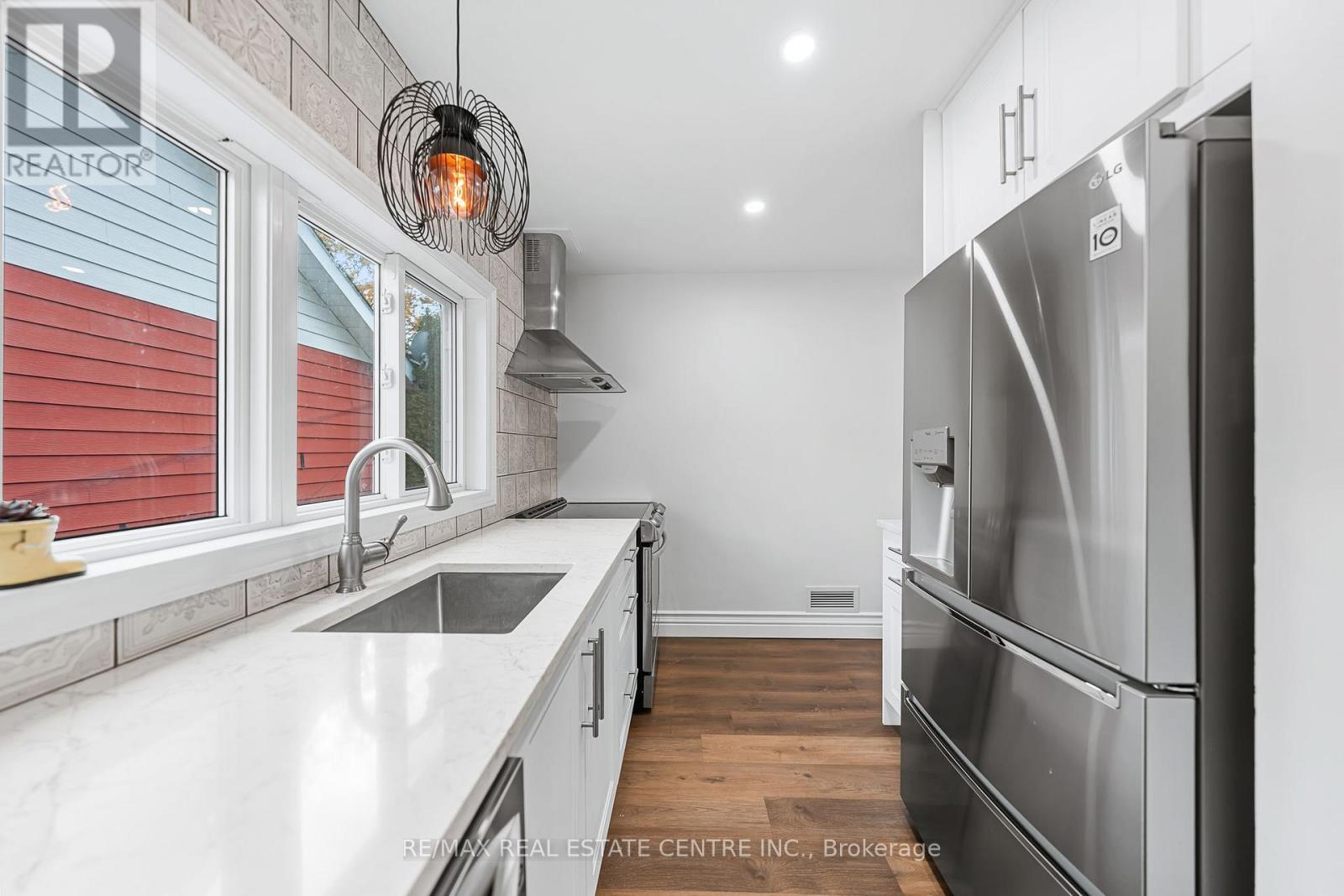 117 Tait Street, Cambridge, Ontario N1S 3E4 - Photo 11 - X12513976