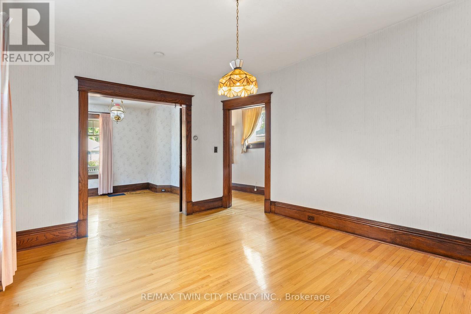 43 Mcnaughton Street, Cambridge, Ontario N1R 1Z2 - Photo 15 - X12513992